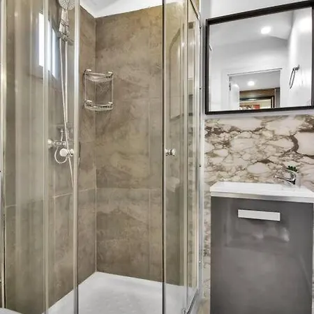 Apartment Estudio Con Encanto En Pleno Centro De - Ramon Y Cajal 17 2 D Marbella