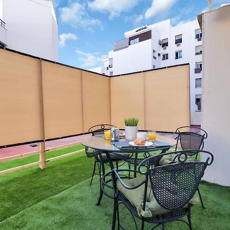 Apartment Estudio Con Encanto En Pleno Centro De - Ramon Y Cajal 17 2 D